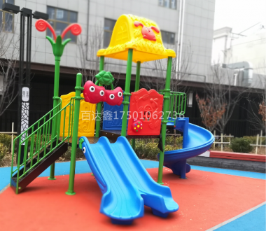 兒童滑梯